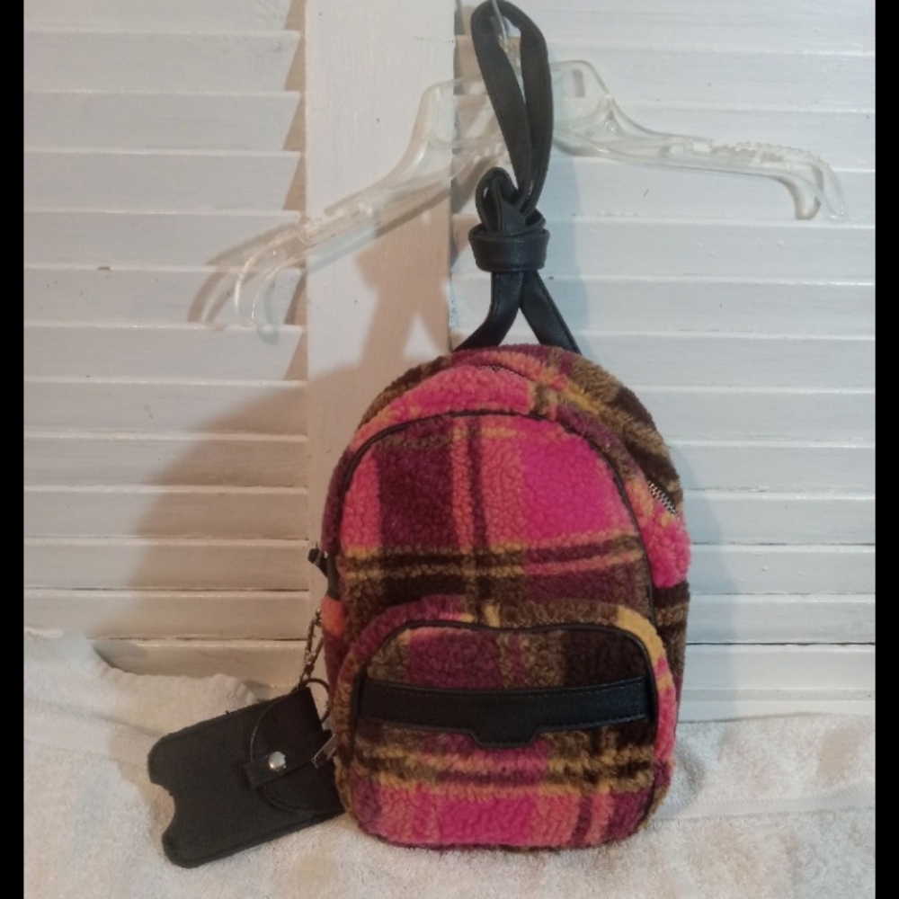 NWT☆ Convertible Crossbody/Backpack
